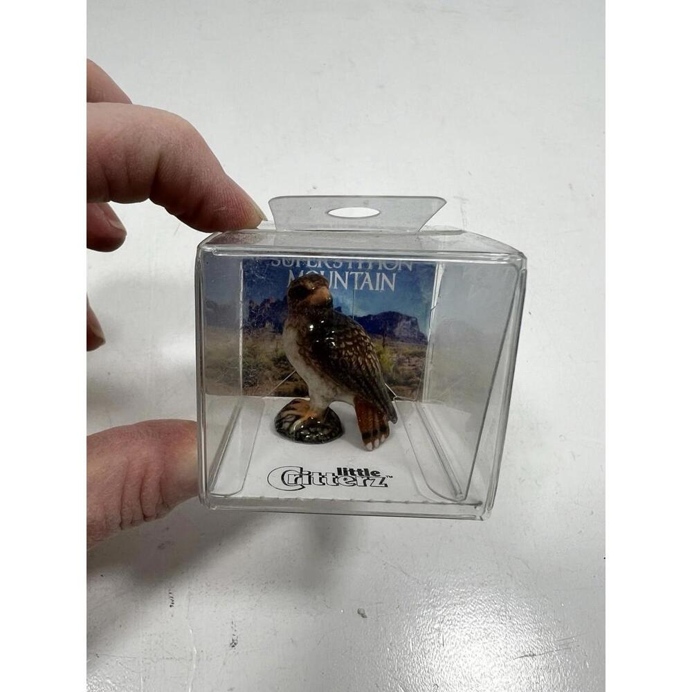 Little Critterz Red Tail Hawk Miniature Figure